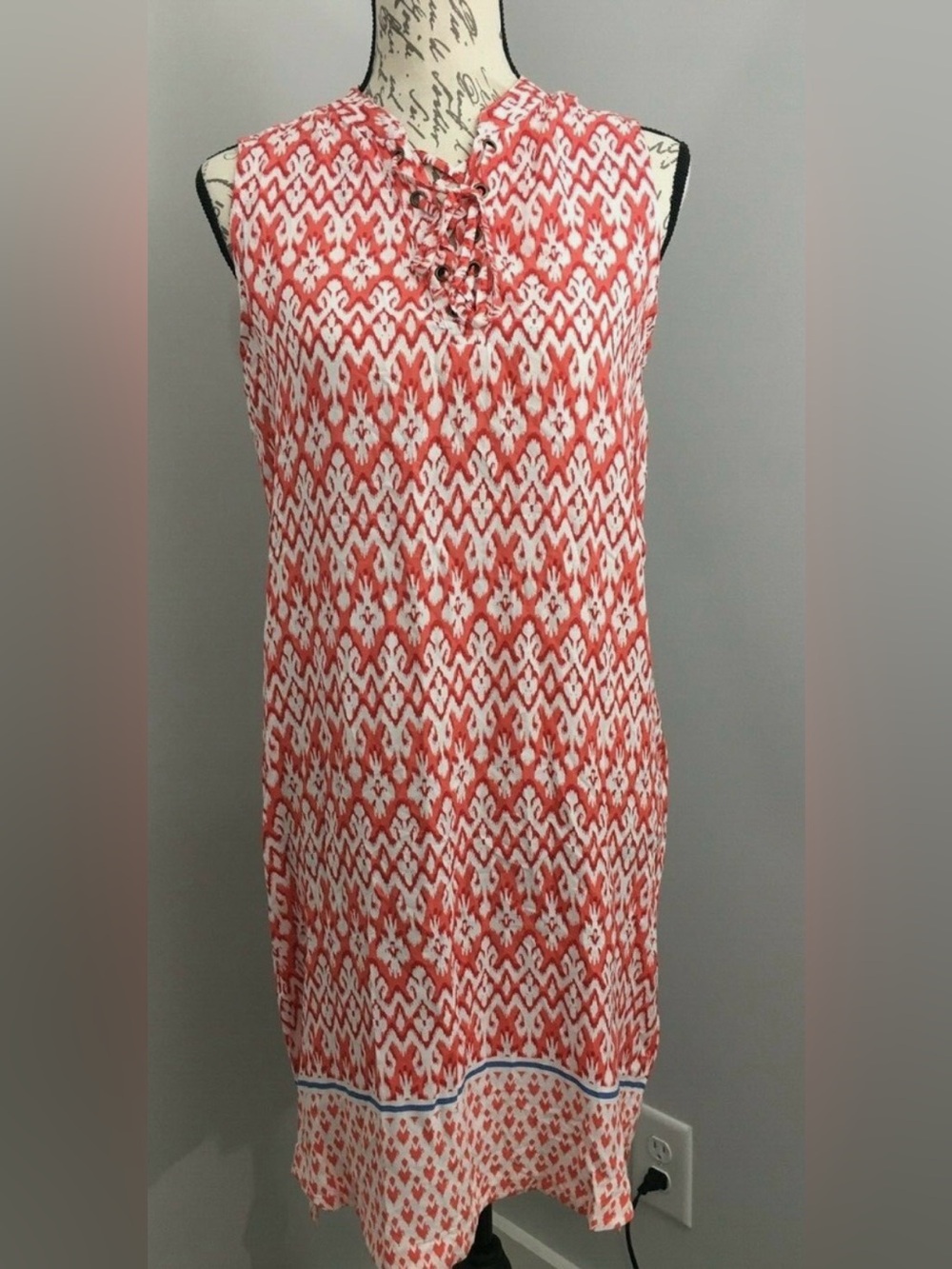 NWT beachlunchlounge Sleeveless Red and White Patterned dresswith Neck Tie